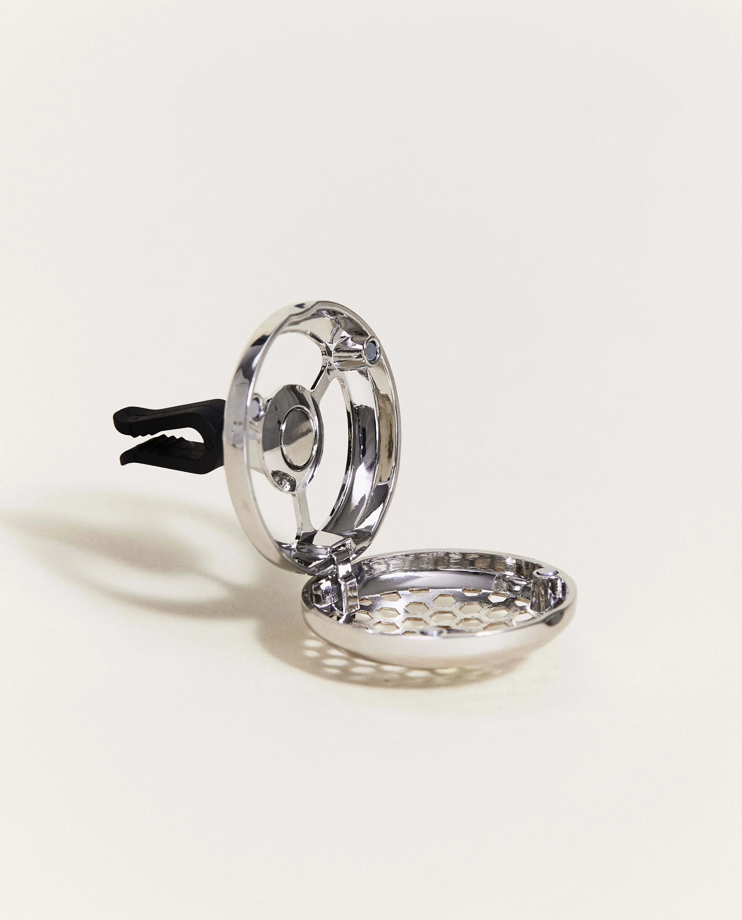 Honeycomb Car Diffuser Vent Clip—Chrome - Image 3
