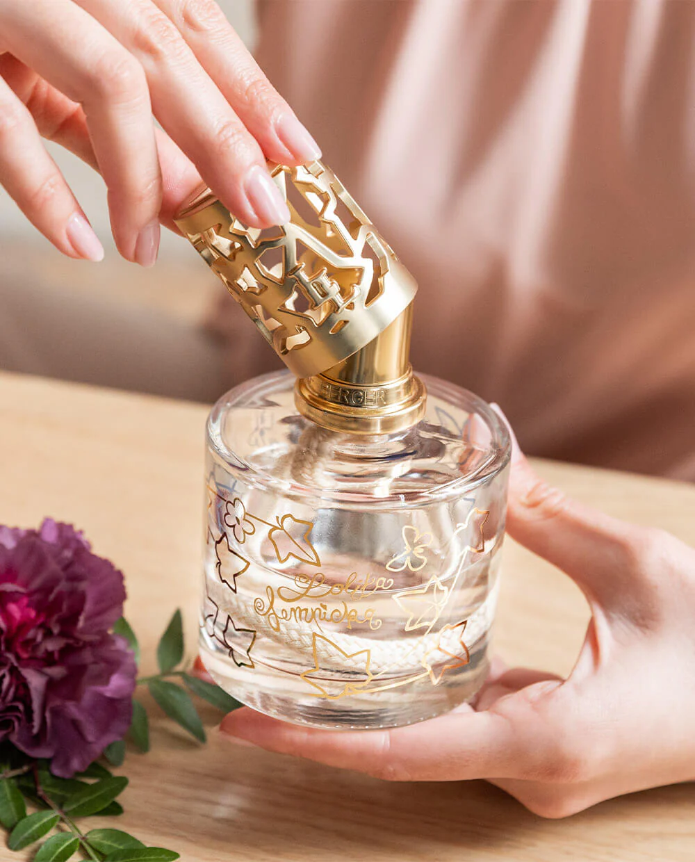 Lolita Lempicka Lamp Gift Set—Clear - Image 6