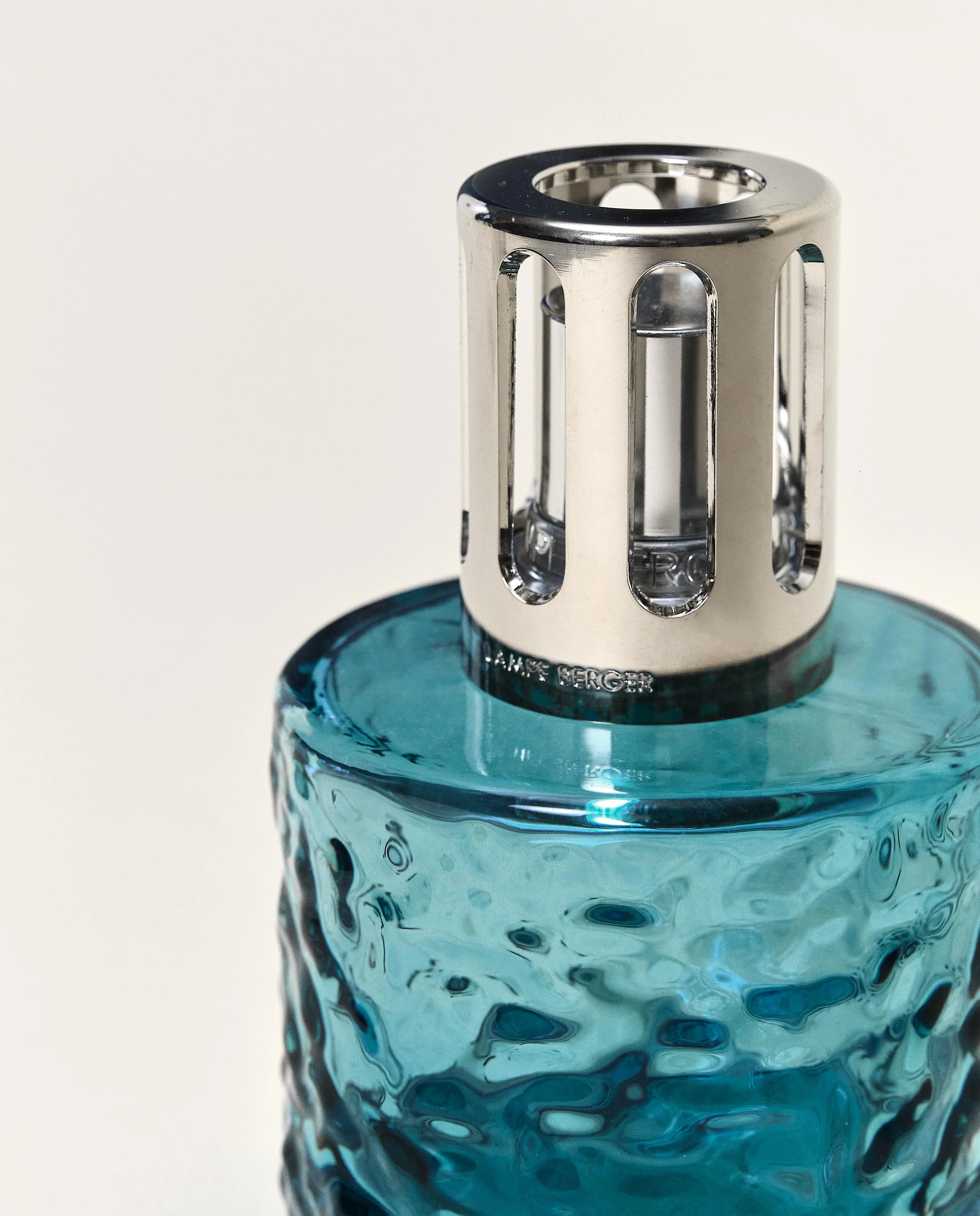 Mirage Azure Fragrance Lamp Gift Set with Ocean Breeze - Image 3