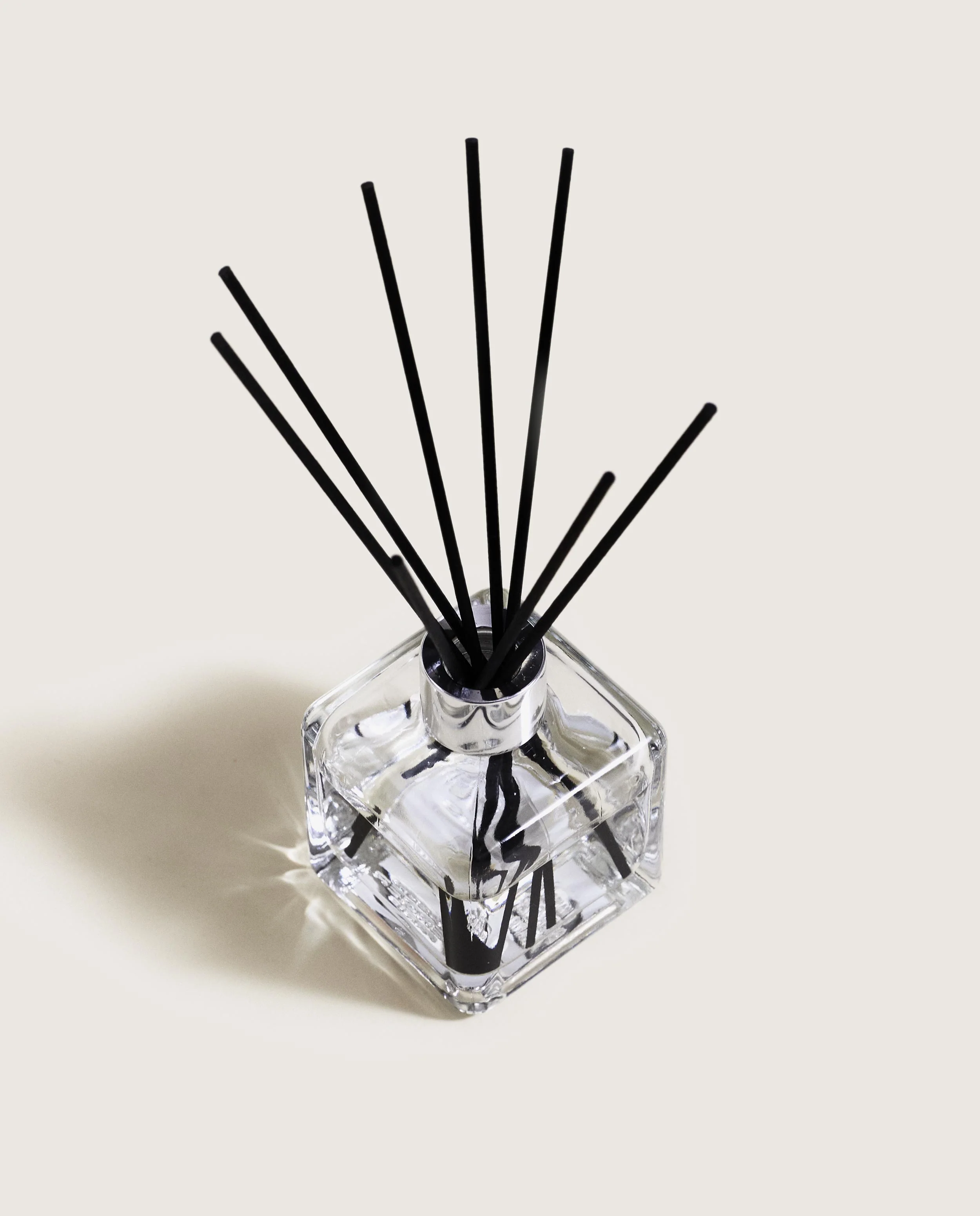 Lady Flower Cube Reed Diffuser - Image 3